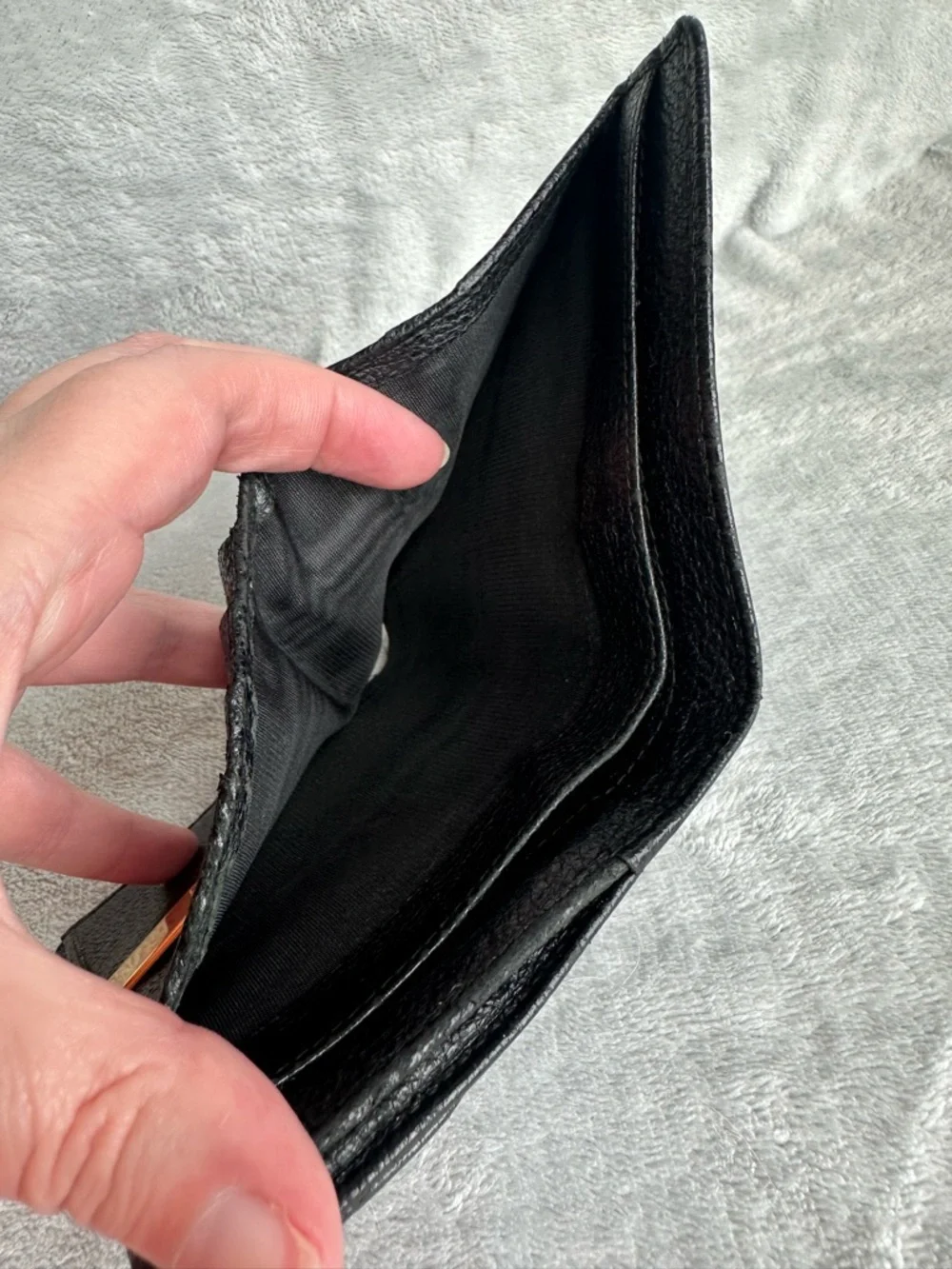 Gucci Black Leather Wallet Gold Clasp Vintage Made in Italy ✨ - Picture 12 of 14